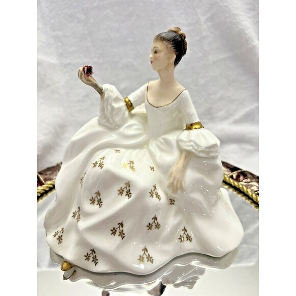 Vintage Royal Doulton My Love Figure H.N. 2339-1965 - Picture 2 of 13